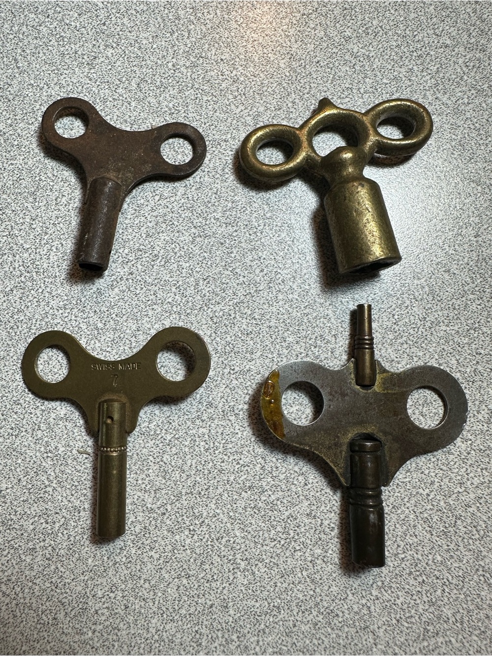 Vintage utility keys clock